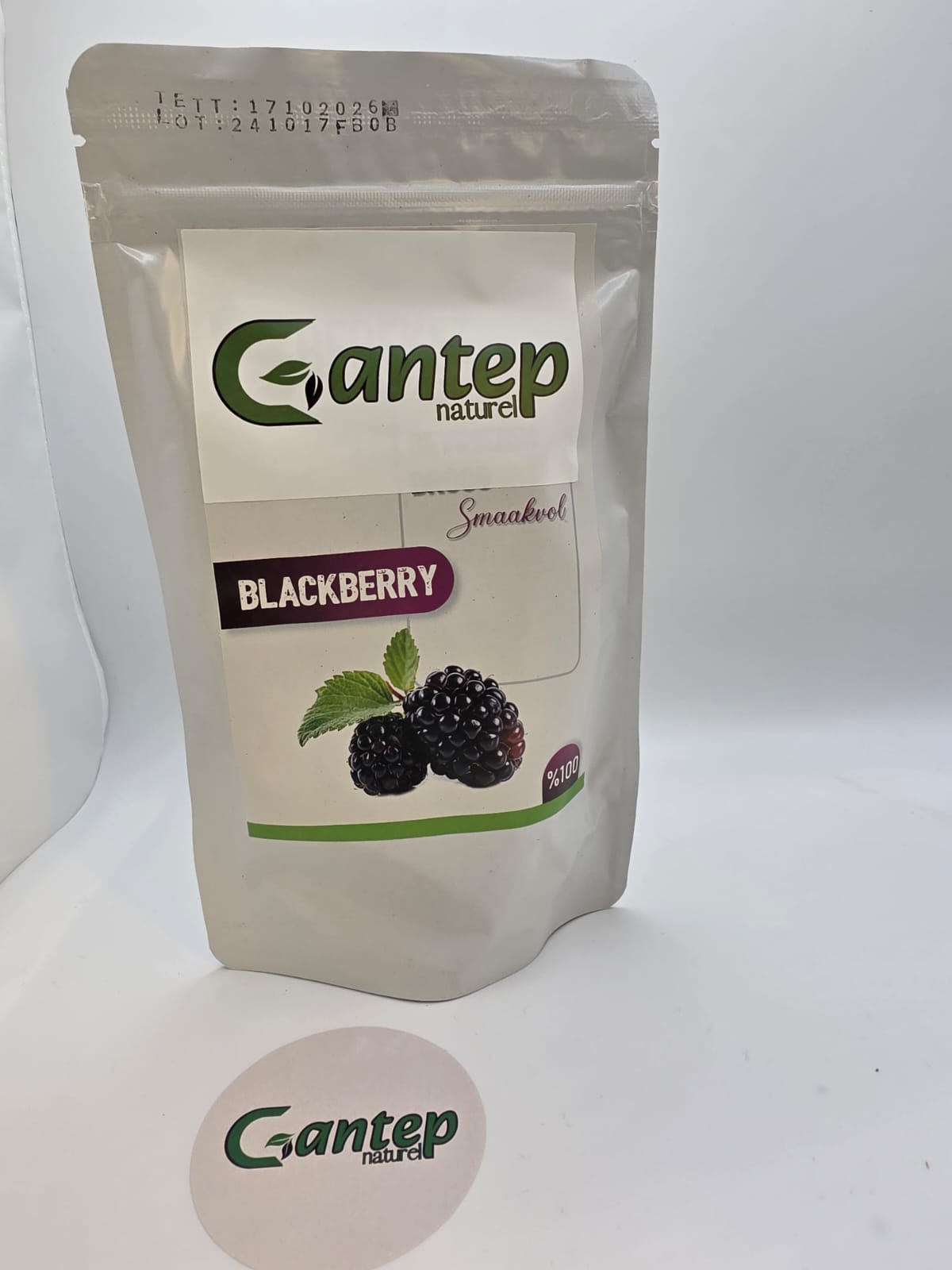 Gefriergetrocknete Brombeeren in wiederverschließbarer Verpackung von Gantep Naturel, 100 % Fruchtgehalt, 30 g Inhalt.