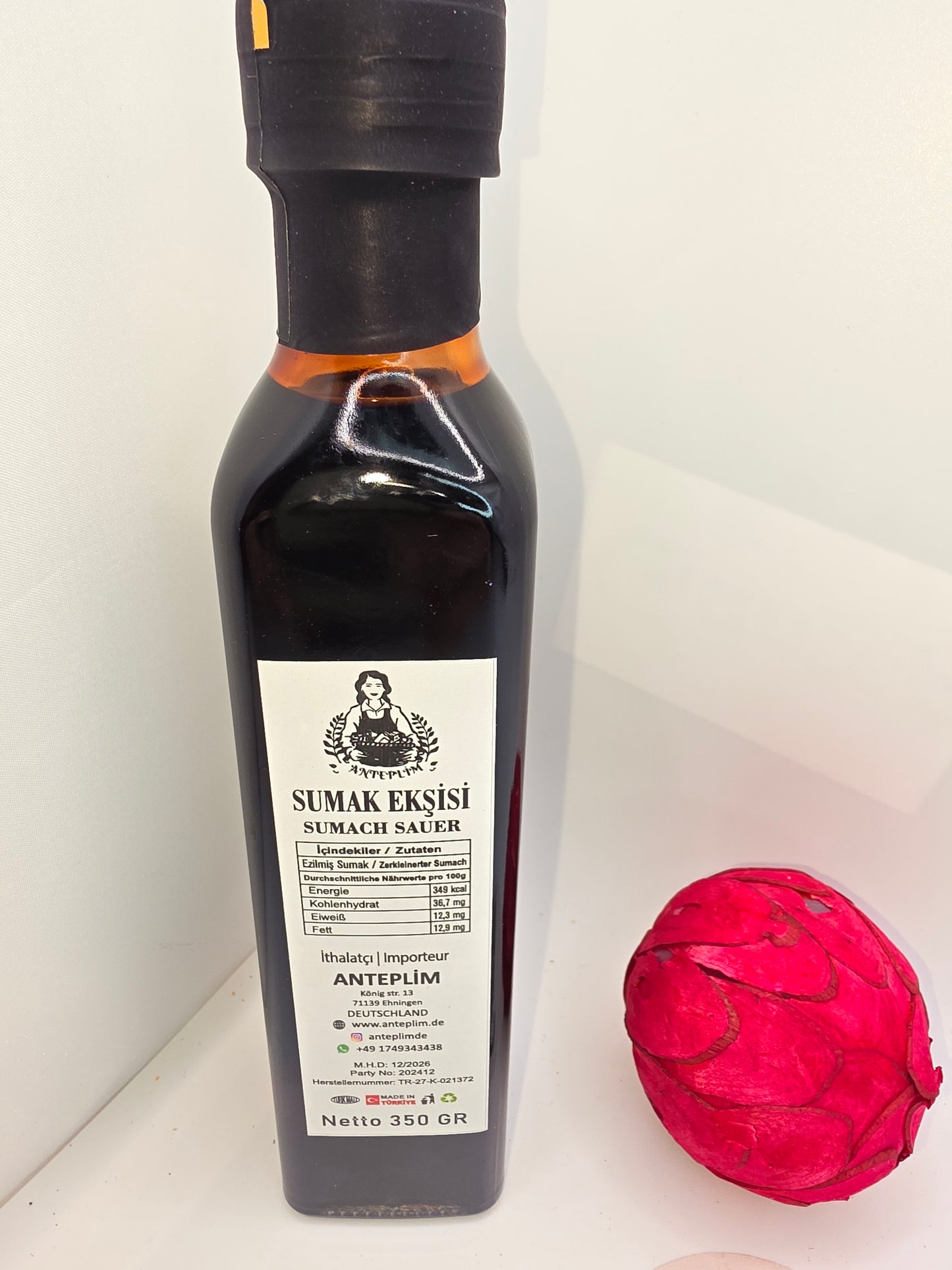 Rückseite der Anteplim Sumak Essenz 350 g – Etikett mit Zutaten, Nährwerttabelle und Herstellerangaben.